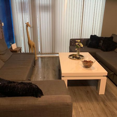 2 Bedroom Free Parking By Concert Square Sleeps 8 Liverpool Exterior photo