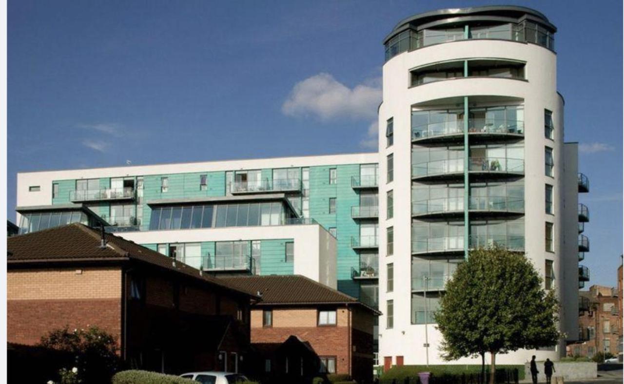 2 Bedroom Free Parking By Concert Square Sleeps 8 Liverpool Exterior photo