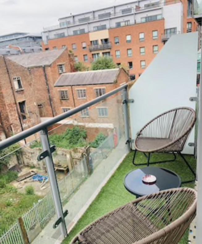 2 Bedroom Free Parking By Concert Square Sleeps 8 Liverpool Exterior photo